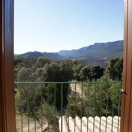 Bergerie De La Bueges Casa de Férias